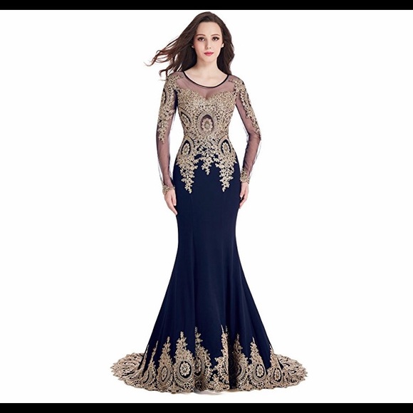 Dresses & Skirts - 🆕 Crystals Beaded Lace Mermaid Evening Gown